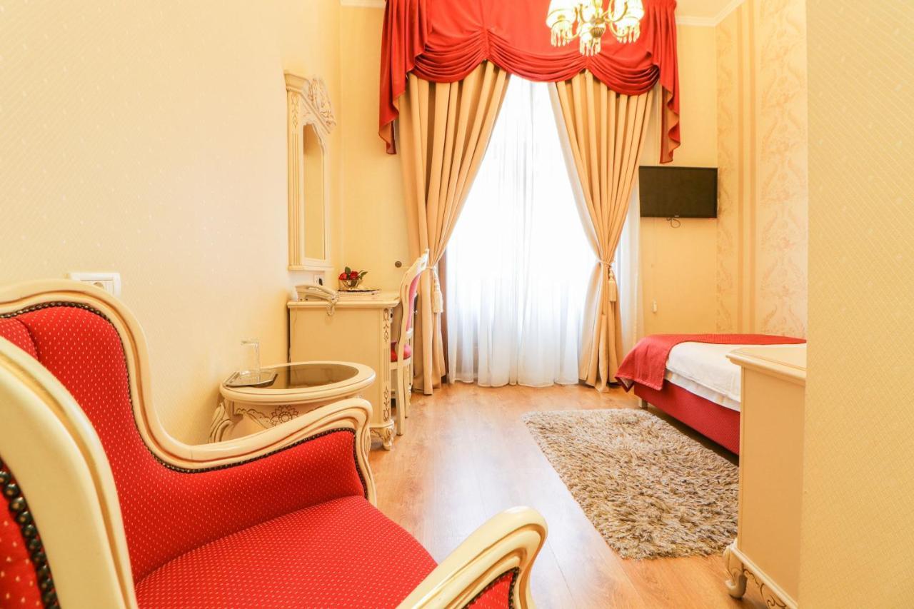 Astoria Grand Hotel Oradea Exterior photo