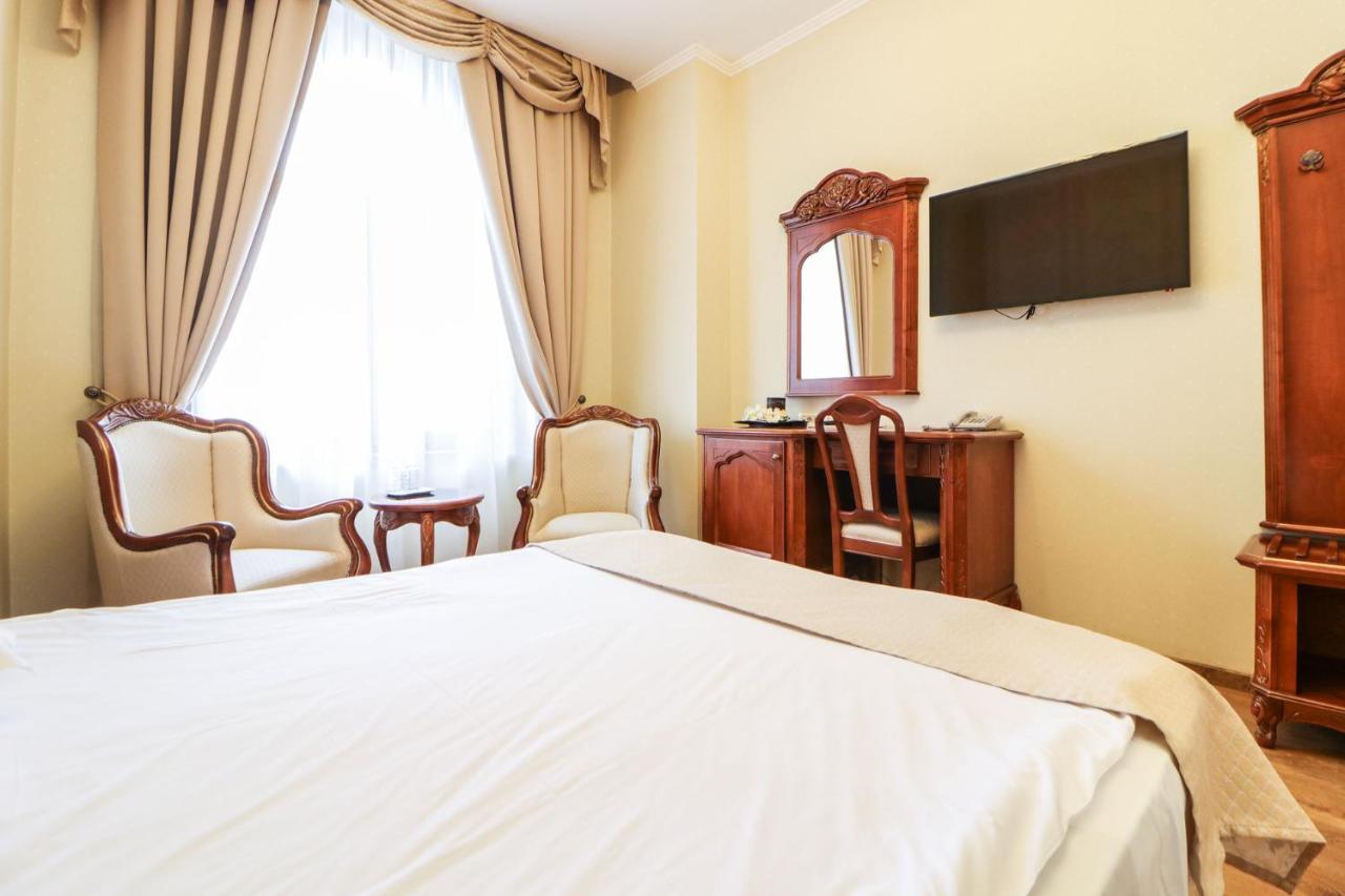 Astoria Grand Hotel Oradea Exterior photo