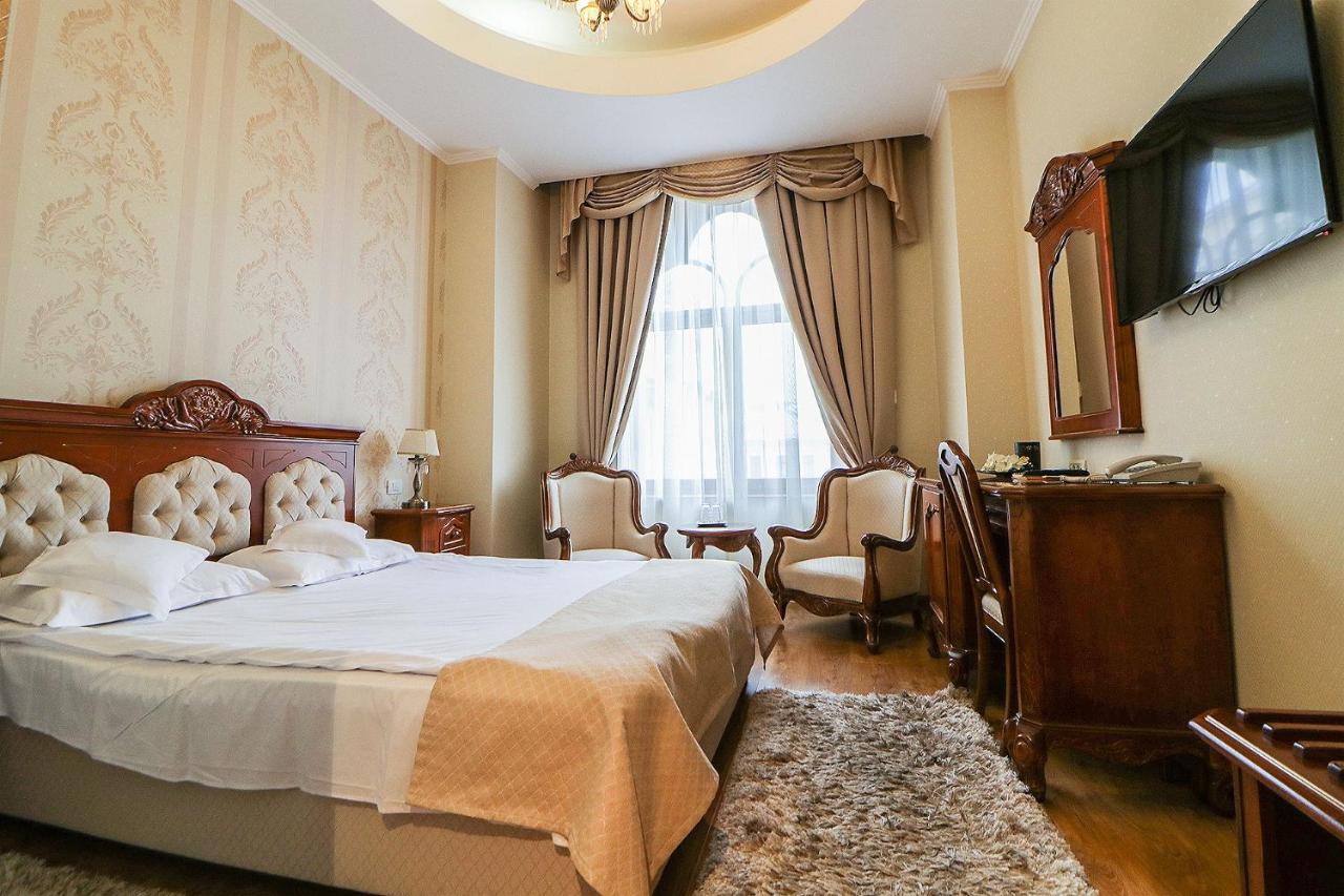Astoria Grand Hotel Oradea Exterior photo